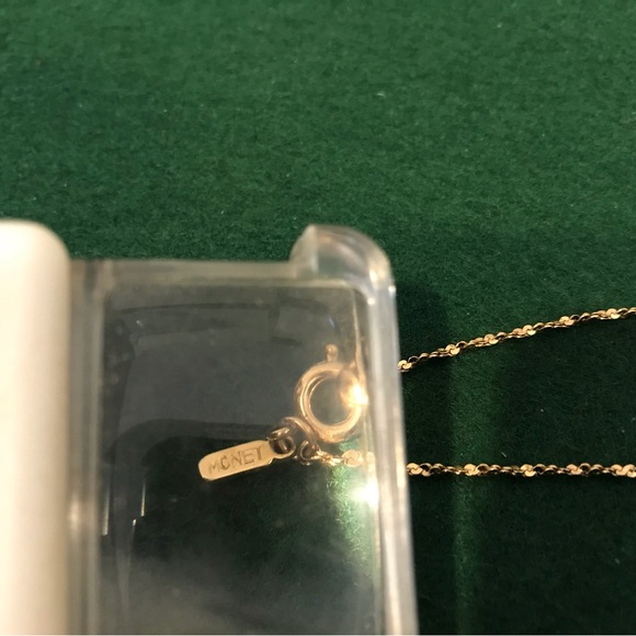 Monet 18” gold tone chain - Picture 2 of 5